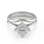Load image into Gallery viewer, Emerson 4 Claw Compass Set Solitaire Princess Cut Diamond Engagement Ring - Nivetta
